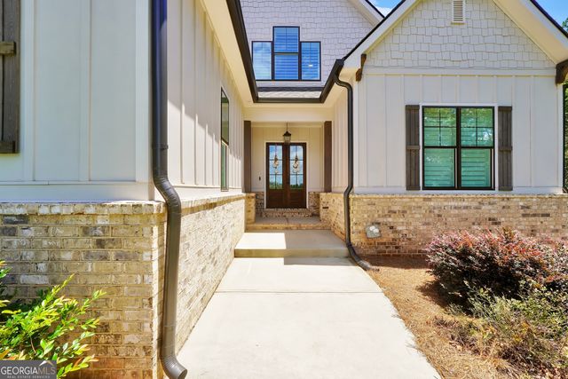 110 Whirlaway Court, Forsyth, GA 31029