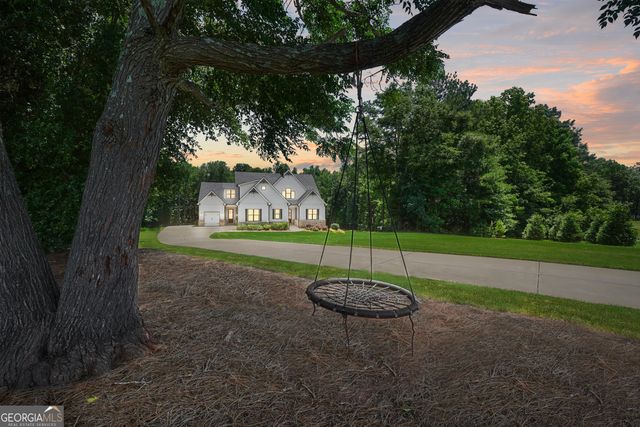 110 Whirlaway Court, Forsyth, GA 31029