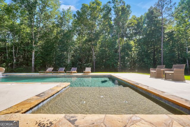 110 Whirlaway Court, Forsyth, GA 31029