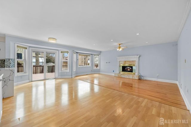 8 Danny Court, North Brunswick, NJ 08902