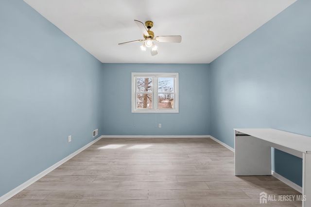 8 Danny Court, North Brunswick, NJ 08902