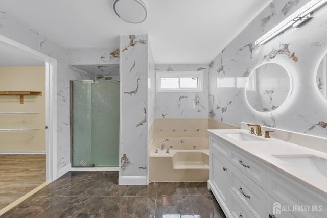 8 Danny Court, North Brunswick, NJ 08902