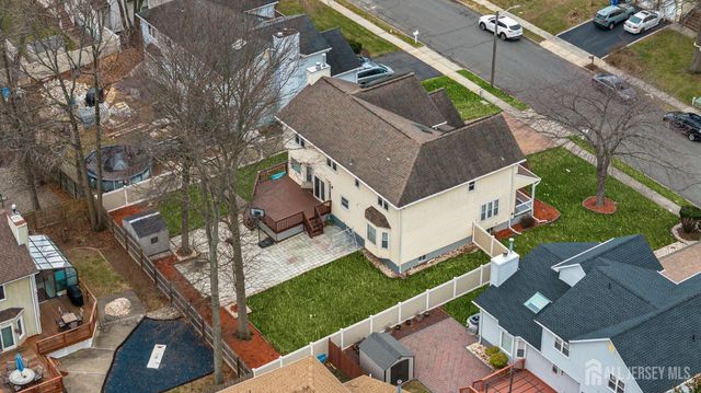 8 Danny Court, North Brunswick, NJ 08902