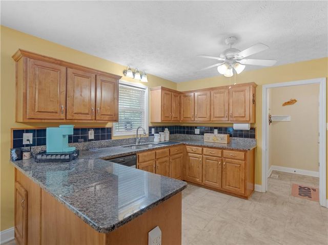 3504 Pebble Brook Lane, Stockbridge, GA 30281