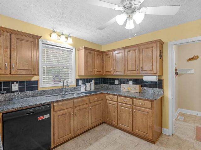 3504 Pebble Brook Lane, Stockbridge, GA 30281