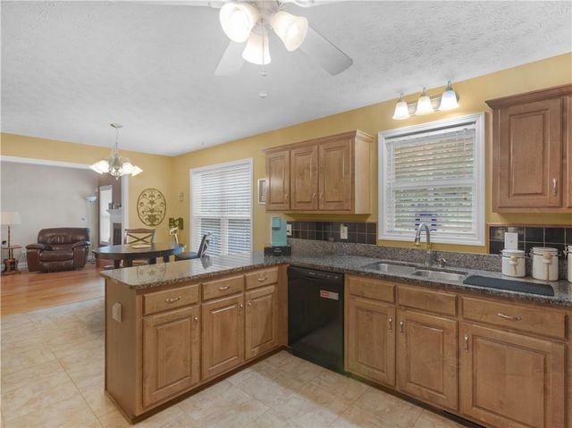 3504 Pebble Brook Lane, Stockbridge, GA 30281