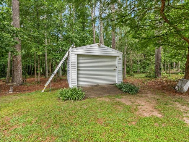 3504 Pebble Brook Lane, Stockbridge, GA 30281