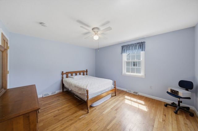 159 Mountainview Rd, East Longmeadow, MA 01020