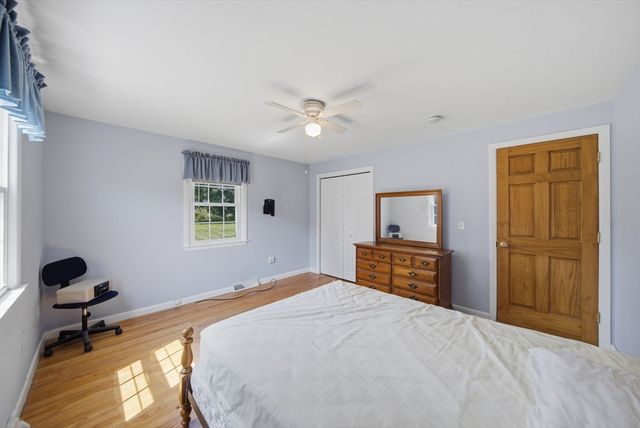 159 Mountainview Rd, East Longmeadow, MA 01020
