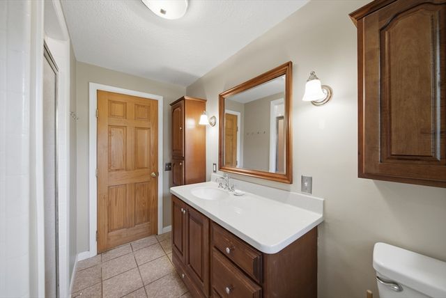 159 Mountainview Rd, East Longmeadow, MA 01020
