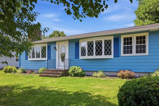 159 Mountainview Rd, East Longmeadow, MA 01020
