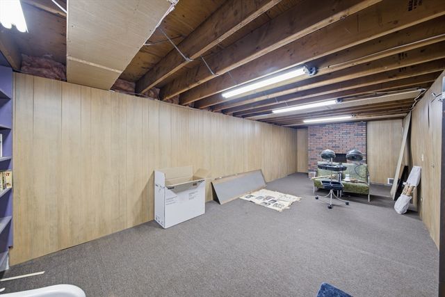 159 Mountainview Rd, East Longmeadow, MA 01020