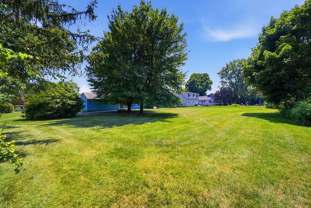 159 Mountainview Rd, East Longmeadow, MA 01020
