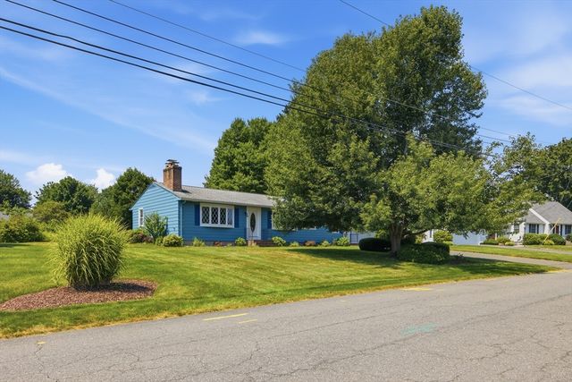 159 Mountainview Rd, East Longmeadow, MA 01020
