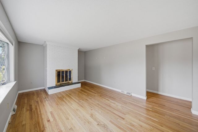 159 Mountainview Rd, East Longmeadow, MA 01020