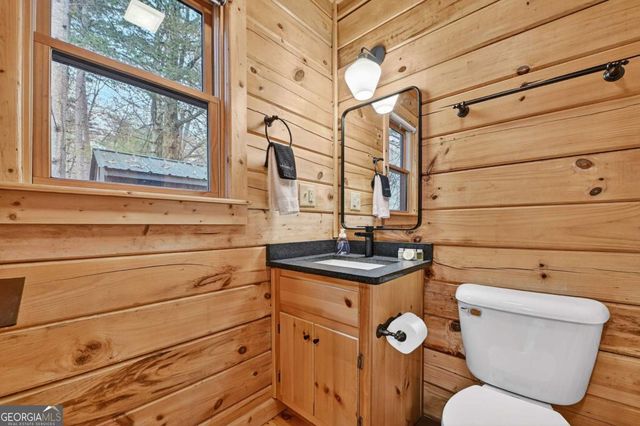 89 N Whitepath Circle, Ellijay, GA 30540