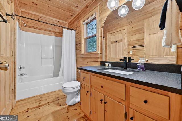 89 N Whitepath Circle, Ellijay, GA 30540