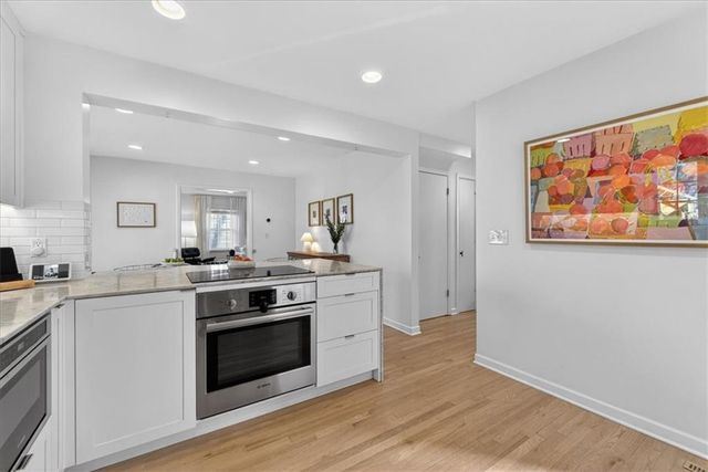 2902 W 71st Terrace, Prairie Village, KS 66208