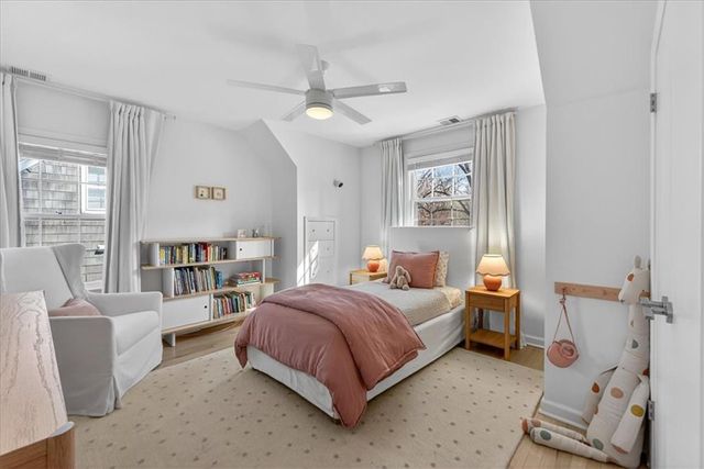 2902 W 71st Terrace, Prairie Village, KS 66208