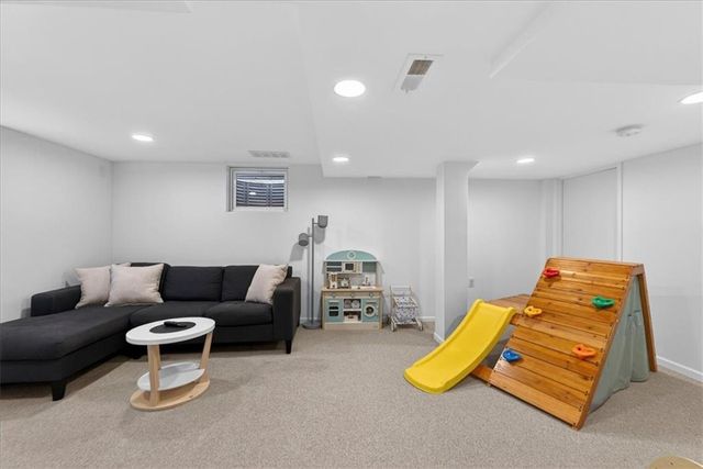 2902 W 71st Terrace, Prairie Village, KS 66208