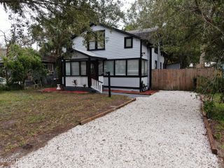 141 Kingston Avenue, Daytona Beach, FL 32114