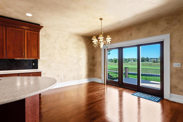 5386 Club Drive, Westerville, OH 43082