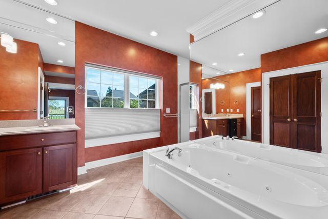 5386 Club Drive, Westerville, OH 43082