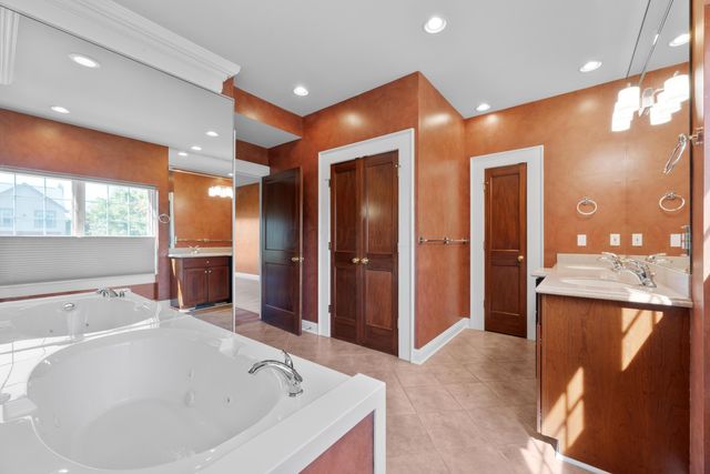 5386 Club Drive, Westerville, OH 43082