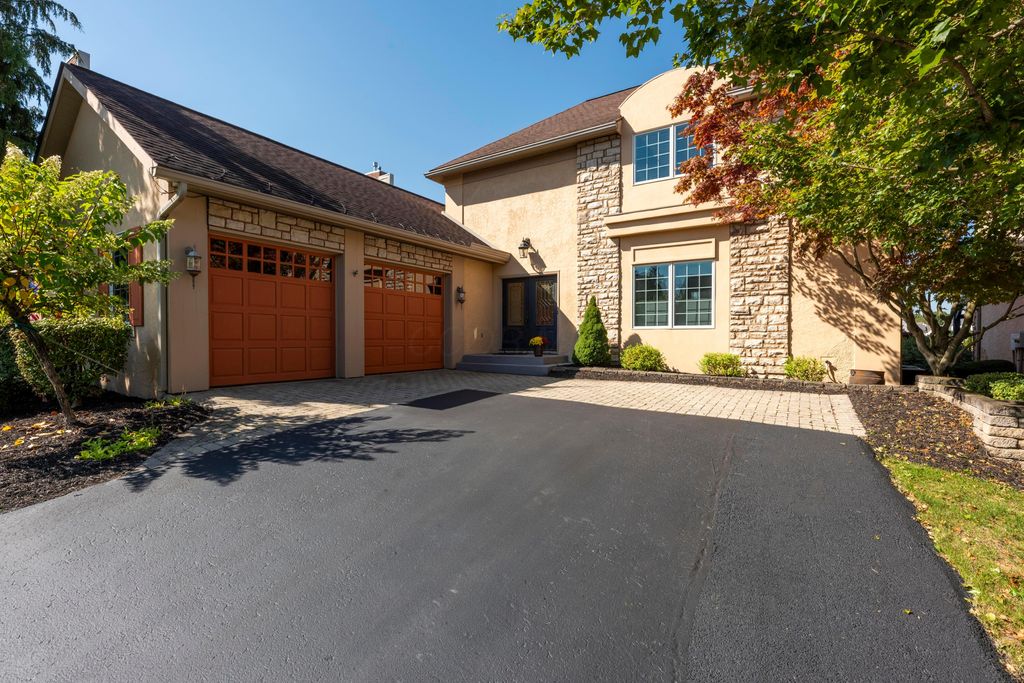 5386 Club Drive, Westerville, OH 43082