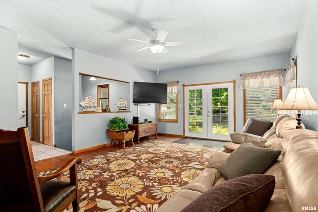 131 TEEL Lane, Washington, IL 61571