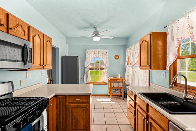 131 TEEL Lane, Washington, IL 61571