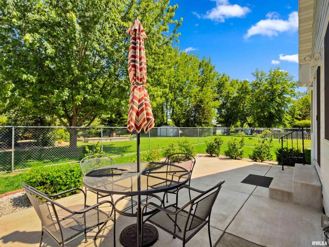 131 TEEL Lane, Washington, IL 61571