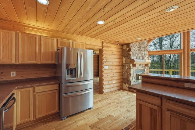 75 Valley Drive, Huntington, WV 25704