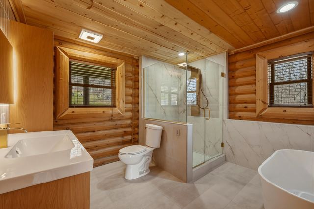 75 Valley Drive, Huntington, WV 25704