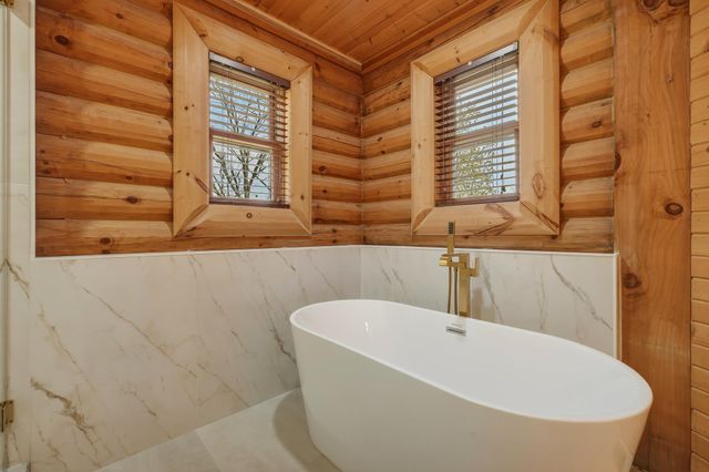 75 Valley Drive, Huntington, WV 25704