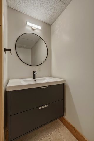 75 Valley Drive, Huntington, WV 25704