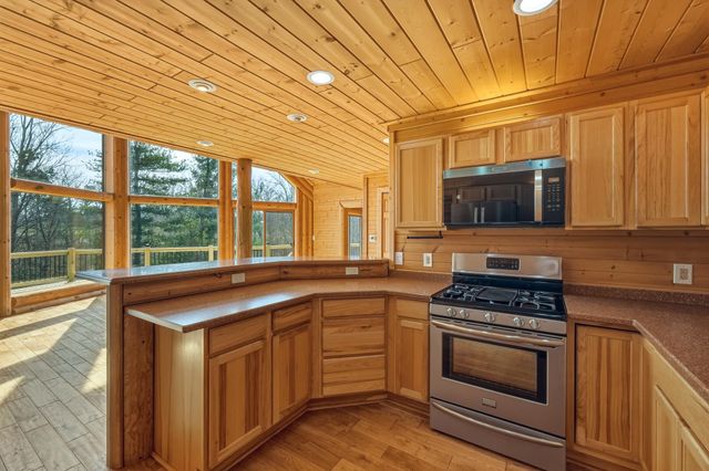 75 Valley Drive, Huntington, WV 25704