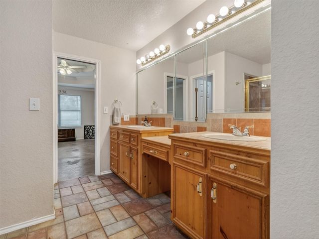 5036 Singletary Road, Alvin, TX 77511