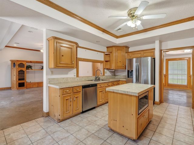 5036 Singletary Road, Alvin, TX 77511