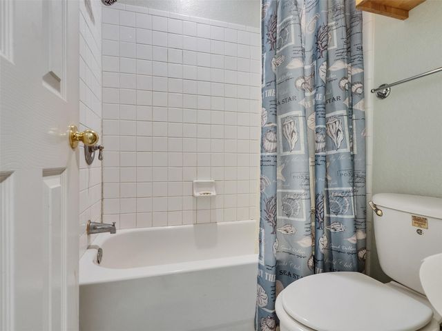 5036 Singletary Road, Alvin, TX 77511