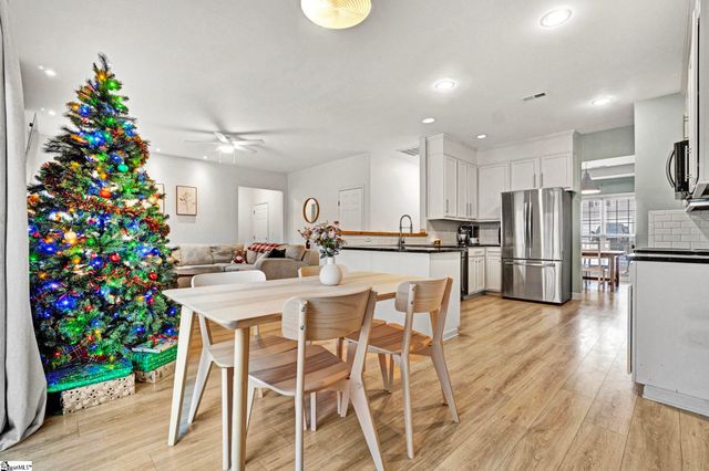 124 Garfield Lane, Simpsonville, SC 29681