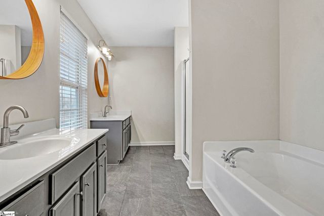 124 Garfield Lane, Simpsonville, SC 29681