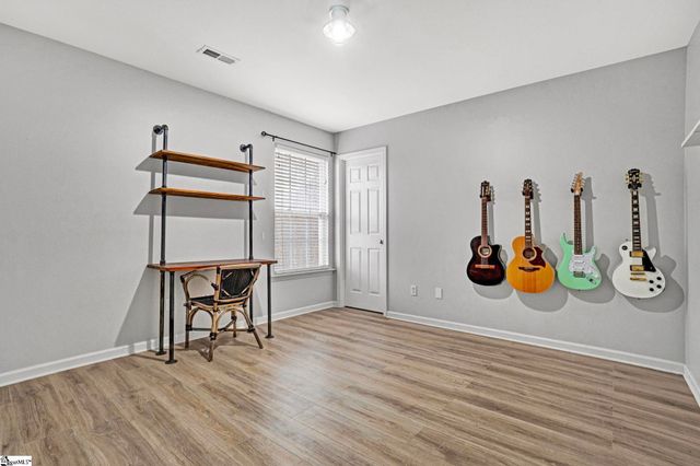 124 Garfield Lane, Simpsonville, SC 29681