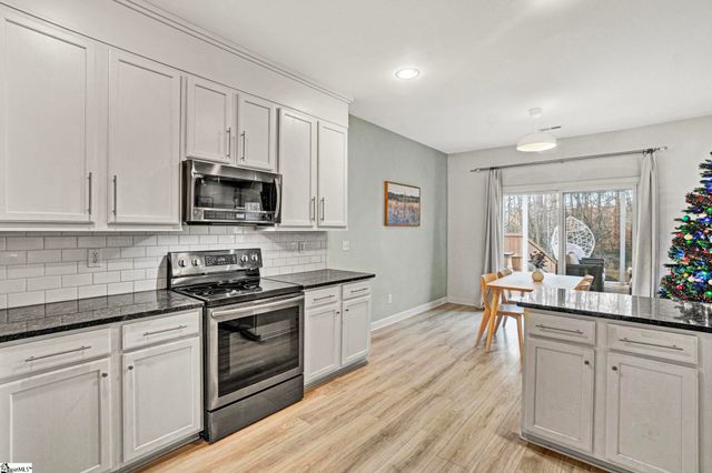 124 Garfield Lane, Simpsonville, SC 29681