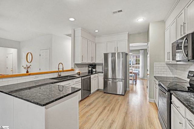 124 Garfield Lane, Simpsonville, SC 29681