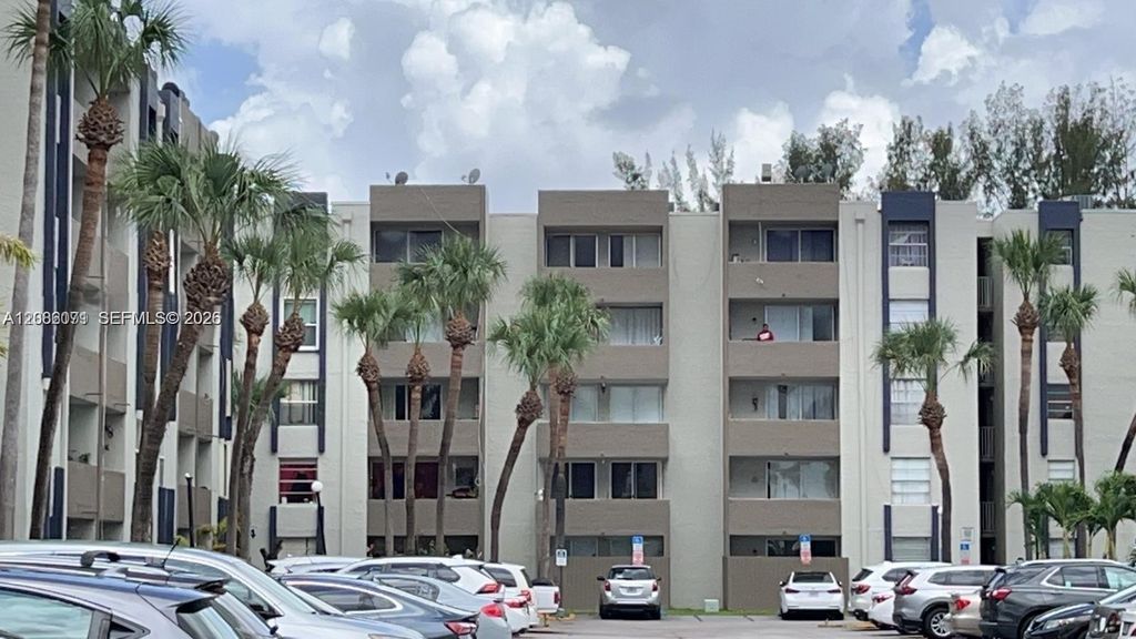 10000 NW 80th Court 2312, Hialeah Gardens, FL 33016