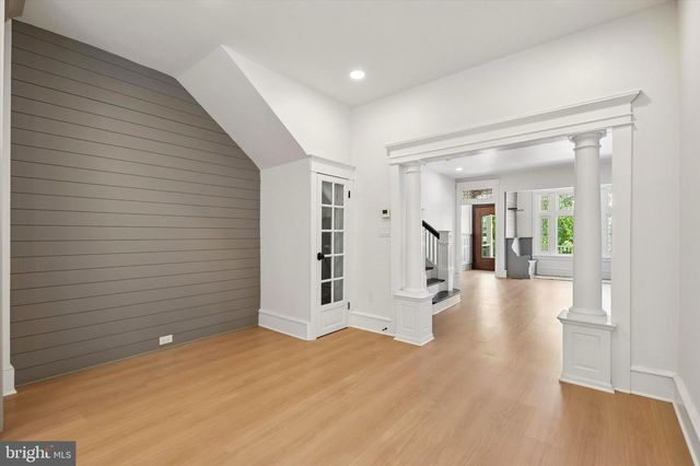 451 E WALNUT LN, Philadelphia, PA 19144