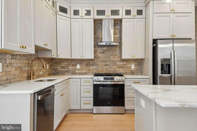 451 E WALNUT LN, Philadelphia, PA 19144
