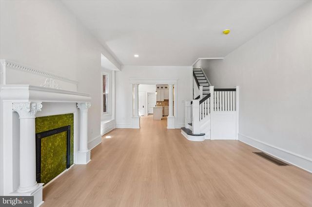 451 E WALNUT LN, Philadelphia, PA 19144