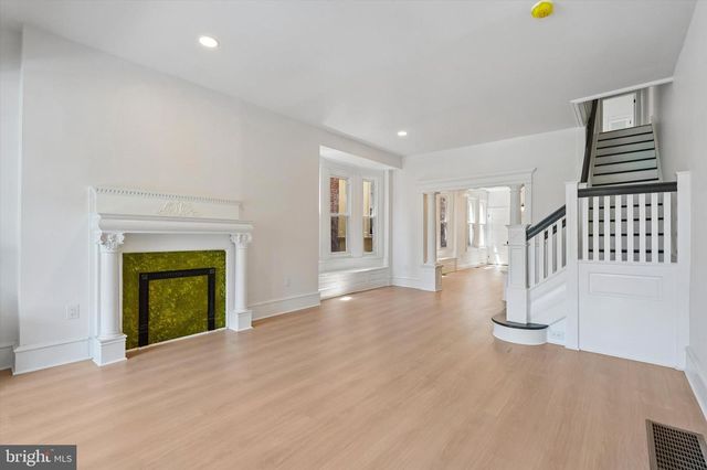 451 E WALNUT LN, Philadelphia, PA 19144